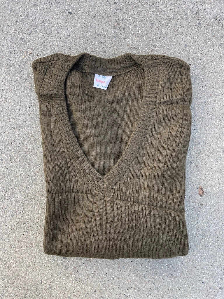 80's Czechoslovakia V-Neck Knit