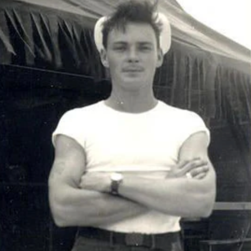 Danish 80’s Deadstock Navy Tee White